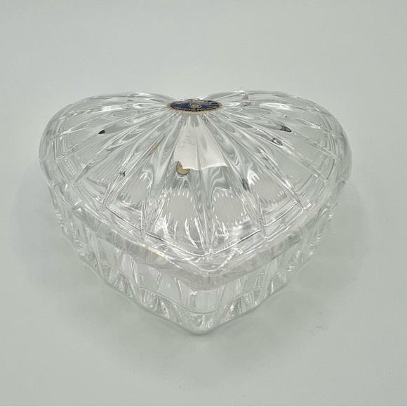 Vintage Bohemia Cut Crystal Heart Trinket Box Vanity Leaded Czech Republic - Picture 2 of 9
